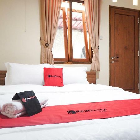 Hotel Reddoorz Syariah Near Exit Tol Malang Extérieur photo