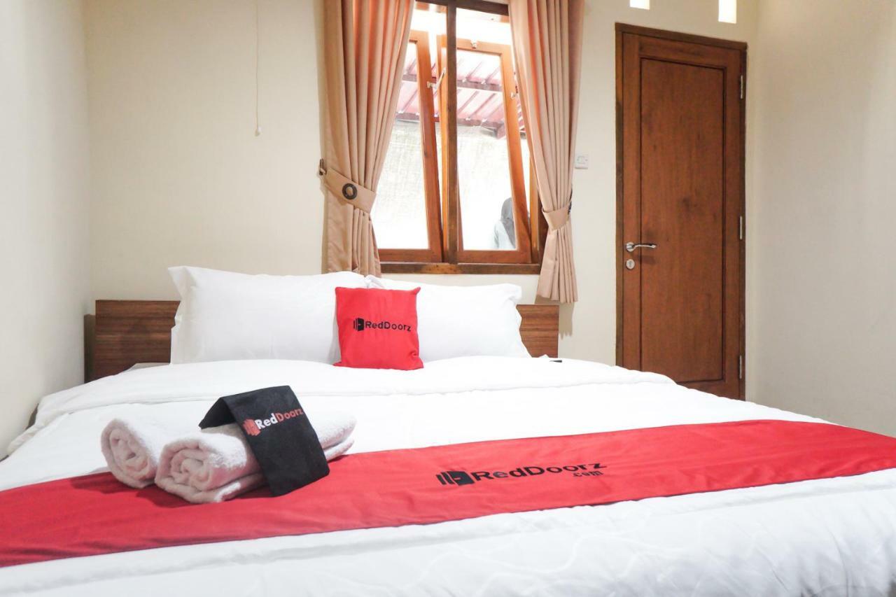 Hotel Reddoorz Syariah Near Exit Tol Malang Extérieur photo