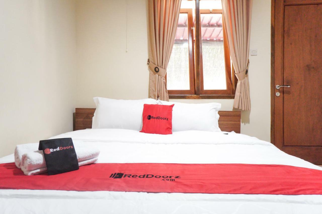 Hotel Reddoorz Syariah Near Exit Tol Malang Extérieur photo