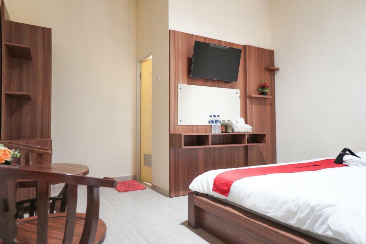 Hotel Reddoorz Syariah Near Exit Tol Malang Extérieur photo