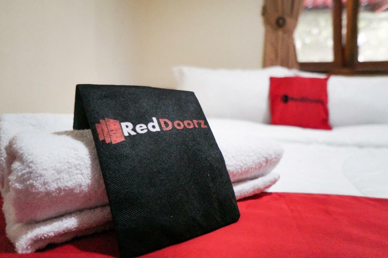 Hotel Reddoorz Syariah Near Exit Tol Malang Extérieur photo